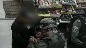 מעצר החשודים בחנות בקלנדיה