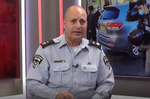 יחסי החרדים והמשטרה: ראיון עם סנ"צ אסי אהרוני