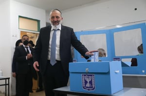 דרעי הצביע וביקש הכרעה: "צאו להצביע"