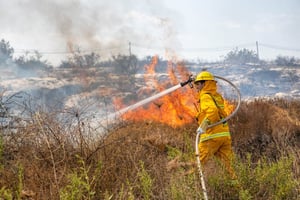 שבע שריפות הוצתו היום באזור עוטף עזה