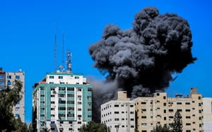 בניין בעזה נפגע מפצצת חיל האוויר - בשבוע שעבר