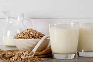 חלב שיבולת שועל - תחליף חלב פרווה