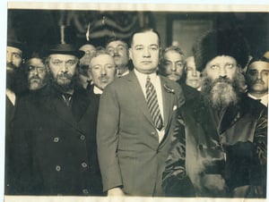 הגרמ"מ אפשטיין - משמאל, עם הראי"ה קוק בעת מסע הרבנים לארצות הברית וקנדה