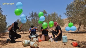 למרות בקשת מצרים: בלוני תבערה מעזה