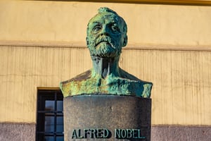 פסל של אלפרד נובל
