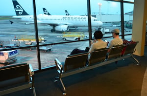 מטוס חברת אייר ניו זילנד בנמל התעופה הבינלאומי של אוקלנד