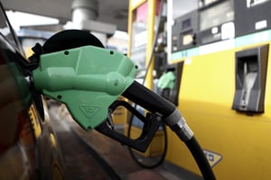 מחיר הדלק צפוי לרדת במוצ"ש באגורה אחת