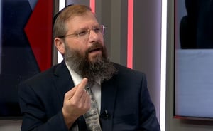 הרב אריה מונק: "נטילת חיים זו פחדנות, זו בריחה"