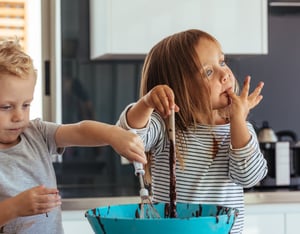 אפייה עם הילדים עלולה להיות מסוכנת