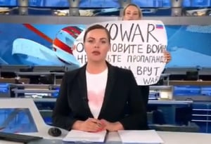 "די למלחמה"; העובדת שפרצה לשידור חי ברוסיה