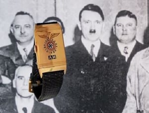 היטלר והשעון שהוצג במכירה פומבית