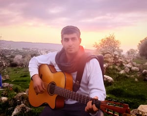 אליאב חורי בסינגל חדש: "13 מידות"
