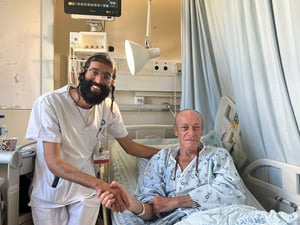 אריאל הלוי ורפאל דר בבית החולים