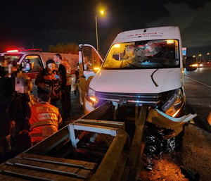 שמונה נשים נפצעו בינוני וקל בתאונה בכביש 1