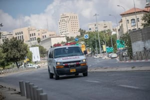 חרדי בן 50 החליק בירידה מהאוטובוס - ופונה כשמצבו קשה