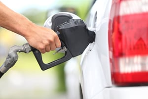 קצת הקלה במחירים: מחיר הדלק יירד ב-10 אג' לליטר