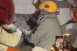 שלושה ימים אחרי רעידת האדמה העוצמתית, צה"ל חילץ גבר מההריסות בטורקיה