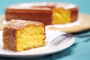 כמה מחמאות: עוגת חמאה חמה וטעימה