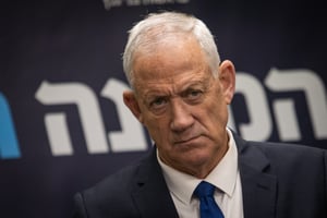 בני גנץ: "בן גביר מזריק רעל למשטרה. נתניהו צריך לפטרו"