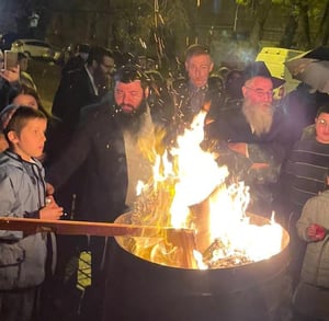 ל"ג בעומר באוקראינה: "סוף סוף אש חיובית"