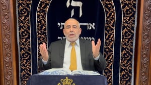 הרב שלמה זביחי בפרסית על 'בהר-בחוקותי' • צפו 