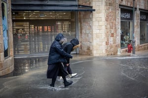 הגשם חוזר שוב? בשבת הטמפרטורות יירדו ויהיה קר מהרגיל