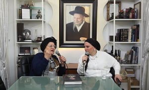 הרבנית רחל פרץ ובתה הרבנית לאה אליאס