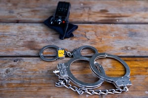 בן 37 נעצר בחשד לתקיפת קטין מתחת לגיל 16; מעצרו הוארך