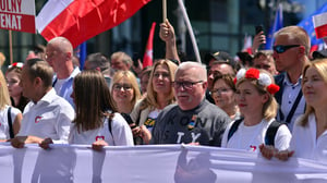 נשיא פולין המיתולוגי לך ולנסה במחאה