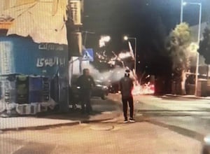 נעצרו חשודים שיידו אבנים וירו זיקוקין לעבר בתים וכלי רכב