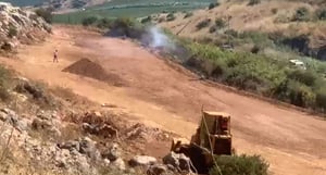 הלבנונים התקרבו לגדר עם ישראל; צה"ל ירה רימון הלם