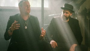 בוצר ויאיר לוי בסינגל חדש: "כף זכות"