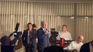 צפו: ראש הממשלה נתניהו וחברי הכנסת בערב גיבוש קואליציוני