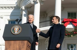 נשיא ארה"ב ביידן ונשיא צרפת מקרון