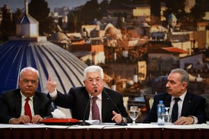 אבו מאזן עם בכירי הרשות הפלסטינית