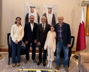משפחות החטופים עם השגריר