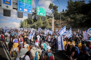צעדה למען החטופים בדרך לירושלים ביום שישי האחרון