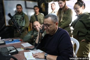 ראש העיר ירושלים משה ליאון הפתיע את לוחמי חטיבת ירושלים | צפו