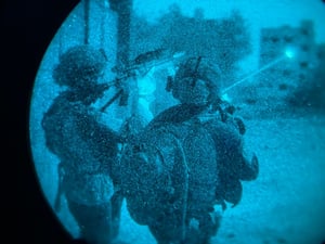 תמונות חדשות: לוחמי צה"ל נלחמים נגד מחבלי החמאס | צפו