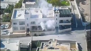 בית המחבלים שביצעו את הפיגוע הרצחני בכניסה לירושלים נהרס | צפו