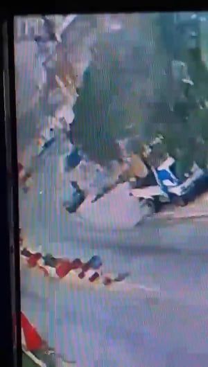 תיעוד מהזירה: פצצה נופלת על הרכב של פעילי חיזבאללה