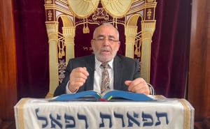 הרב שלמה זביחי בפרסית על 'יתרו' • צפו 