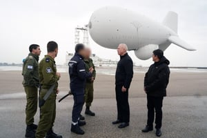 שר הביטחון יואב גלנט בבסיס מערכת ״טל שמיים״ בצפון