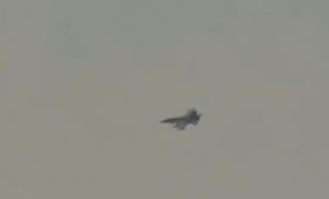 מטוס קרב מנסה להפיל כטב"ם - שבסוף מופל ע"י כיפת ברזל