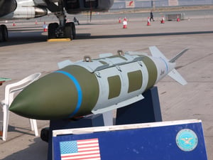 פצצה הנושאת מערכת JDAM