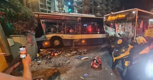 הרוג ושבעה פצועים בהתנגשות אוטובוסים בתל אביב | תיעוד