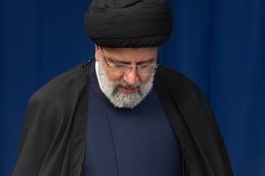 הפוסק על מות נשיא איראן: "הוא נסקל, נשרף, נהרג ונחנק"