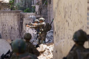 הלוחמים החרדים בפשיטה ממוקדת במרחב בית חאנון | צפו