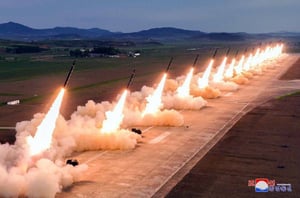 הרודן צפה מקרוב: קוריאה הצפונית שיגרה 18 טילים בליסטיים