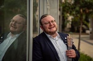 יצחק בן ארזה במחרוזת חדשה 'אהבת תורה'